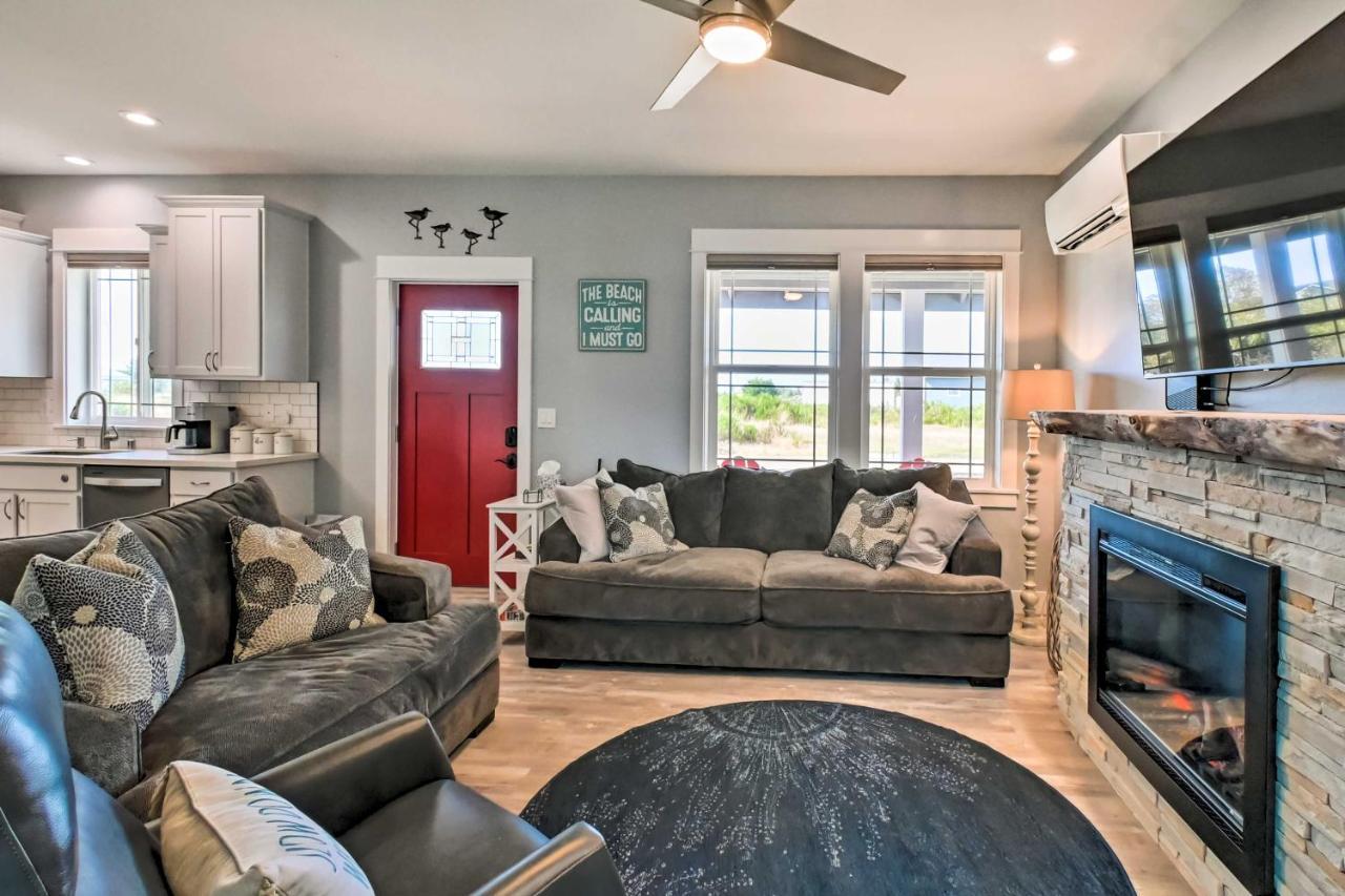 Ocean Shores Getaway With Fireplace And Hot Tub! Exterior photo