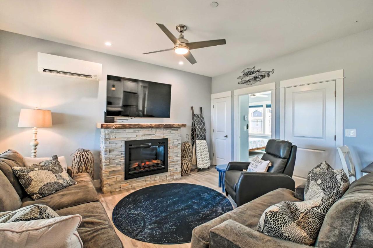 Ocean Shores Getaway With Fireplace And Hot Tub! Exterior photo