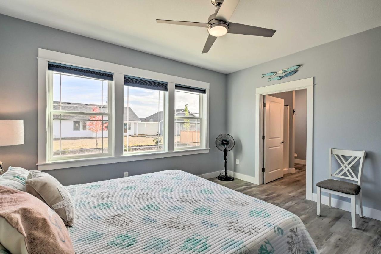 Ocean Shores Getaway With Fireplace And Hot Tub! Exterior photo