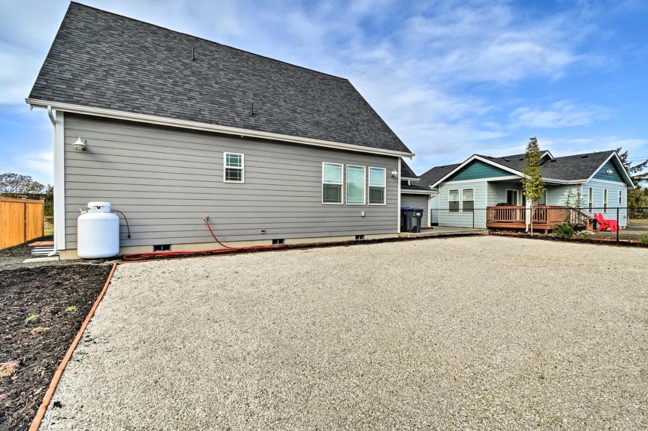 Ocean Shores Getaway With Fireplace And Hot Tub! Exterior photo