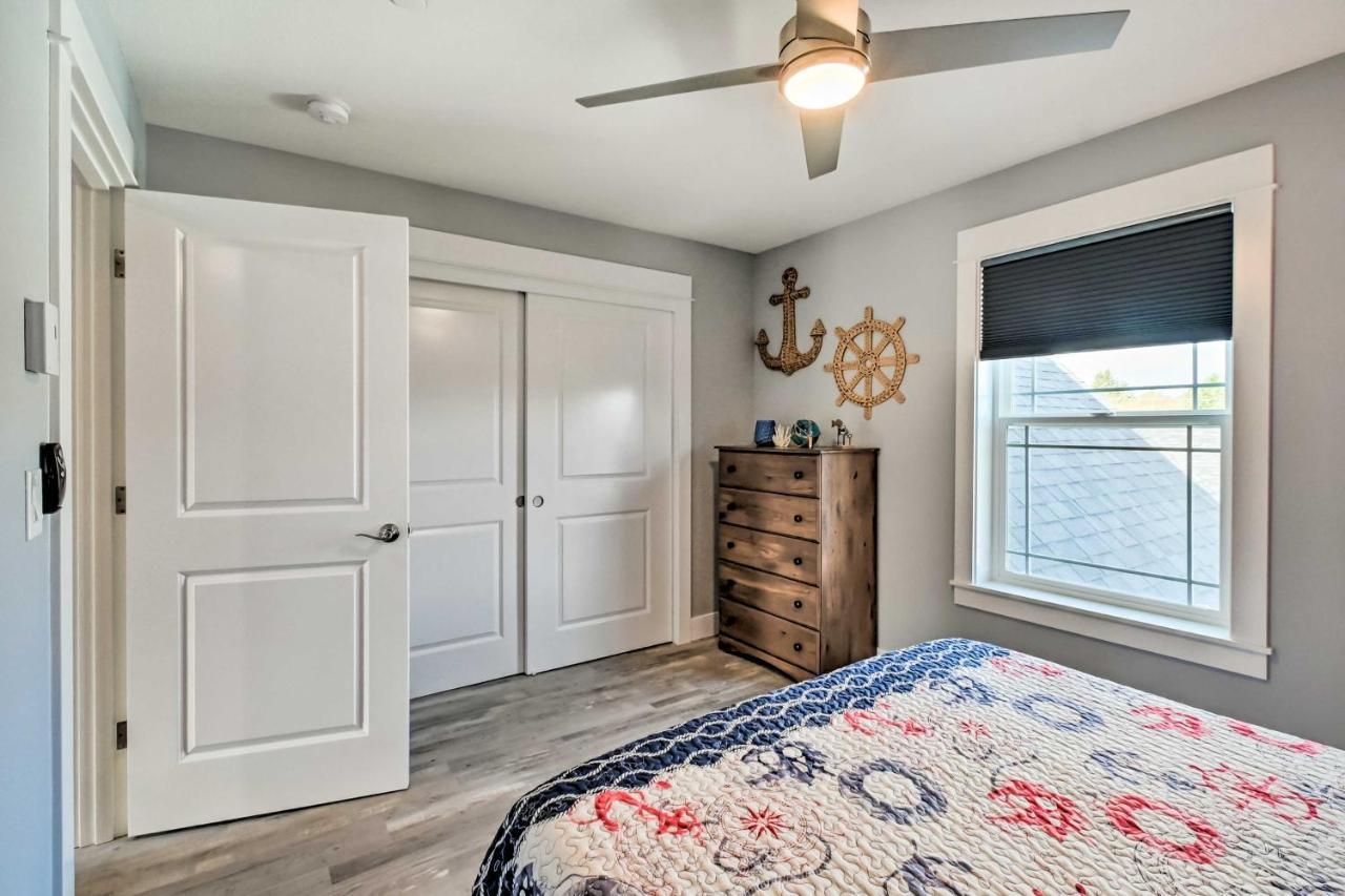 Ocean Shores Getaway With Fireplace And Hot Tub! Exterior photo